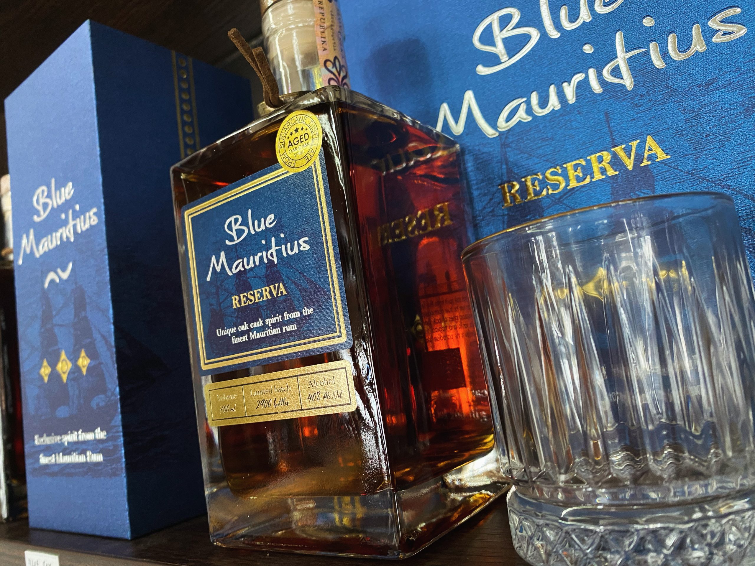 blue-mauritius-reserva-0-7-l-40-darkove-baleni-2-sklenice-2