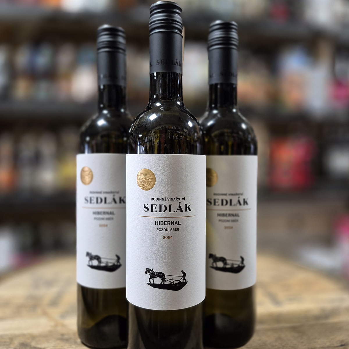 Hibernal výběr z hroznů Sedlák aranžmá na prodejně Napojecerveny.cz